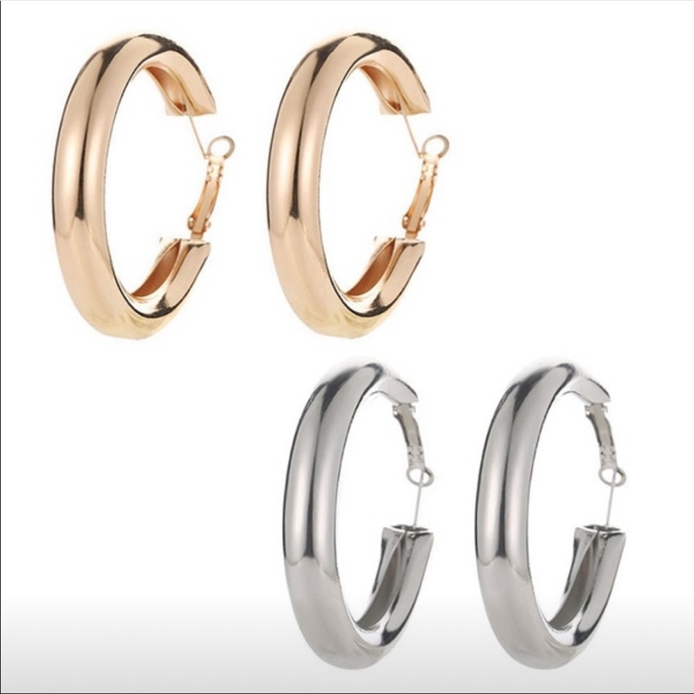 Thick tube round hoop earrings NWT